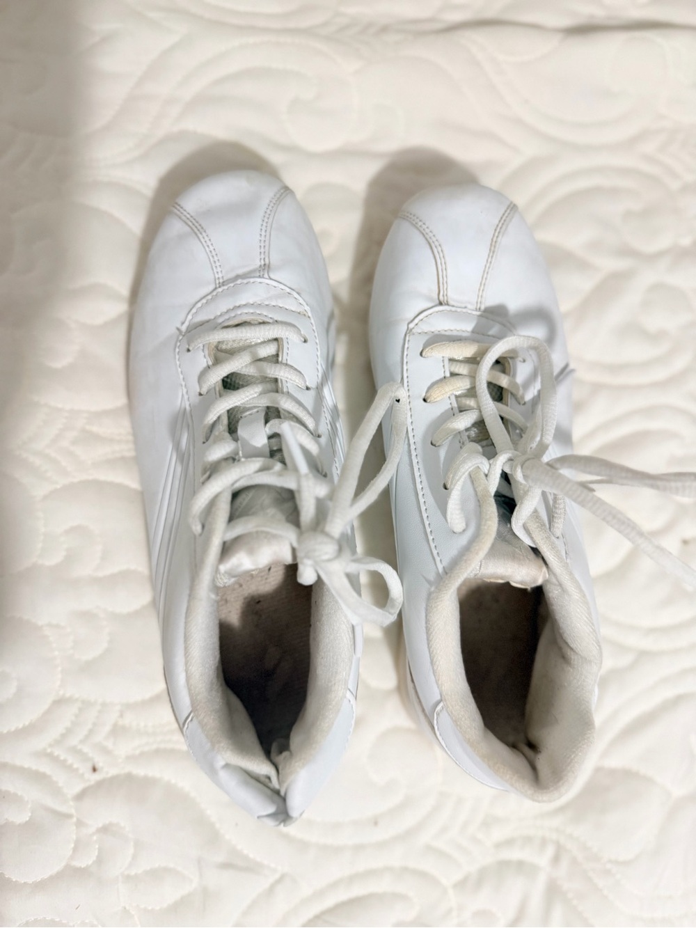 Women's White cheer shoes - Classic Lightweight Comfort